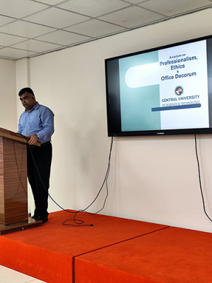 CUST Organizes First Session of Skill Development & Professional Excellence Workshop on “Professionalism & Office Decorum”